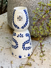 Load image into Gallery viewer, Clase Azul Candle (Flower emblem)
